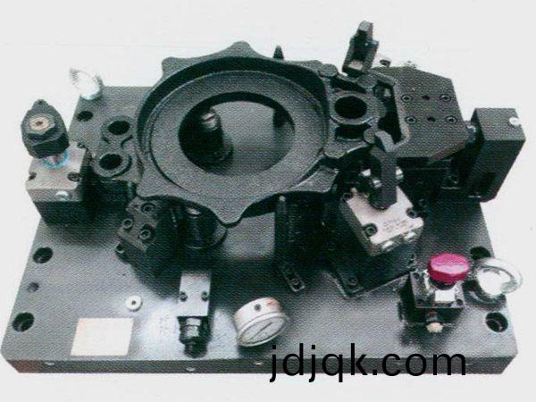 製動(dong)器(qi)底(di)闆液壓裌(jia)具(ju)